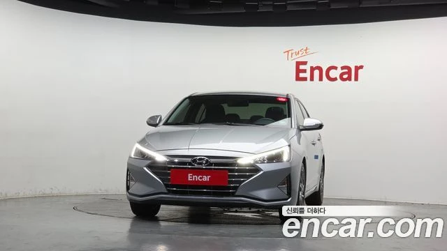 Hyundai Elantra, снимка 3 - Автомобили и джипове - 56082434