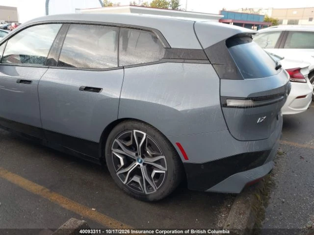 BMW iX xDrive50, снимка 3 - Автомобили и джипове - 56630811