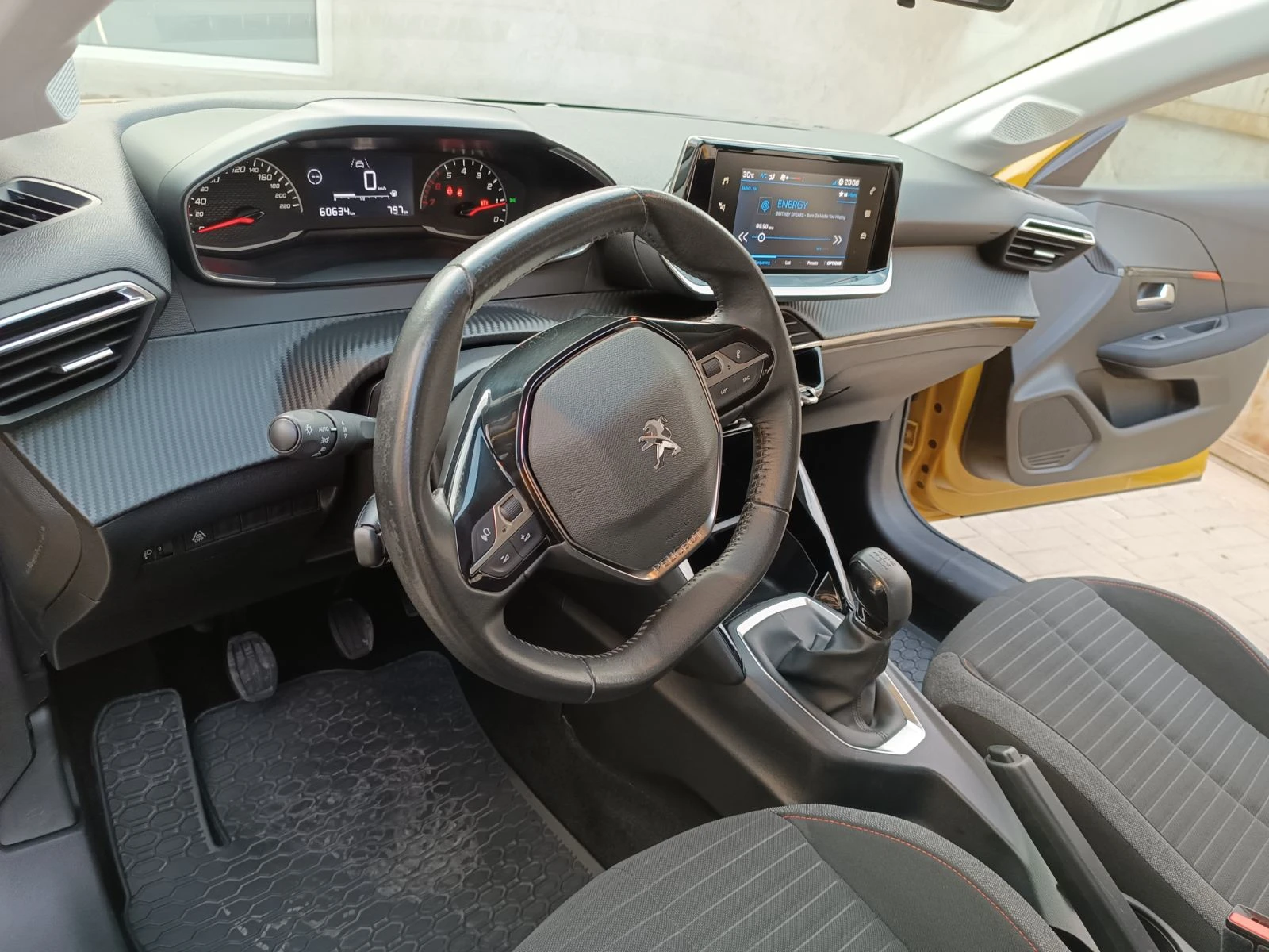 Peugeot 208 1.2 PURE TECH - GAS - изображение 3