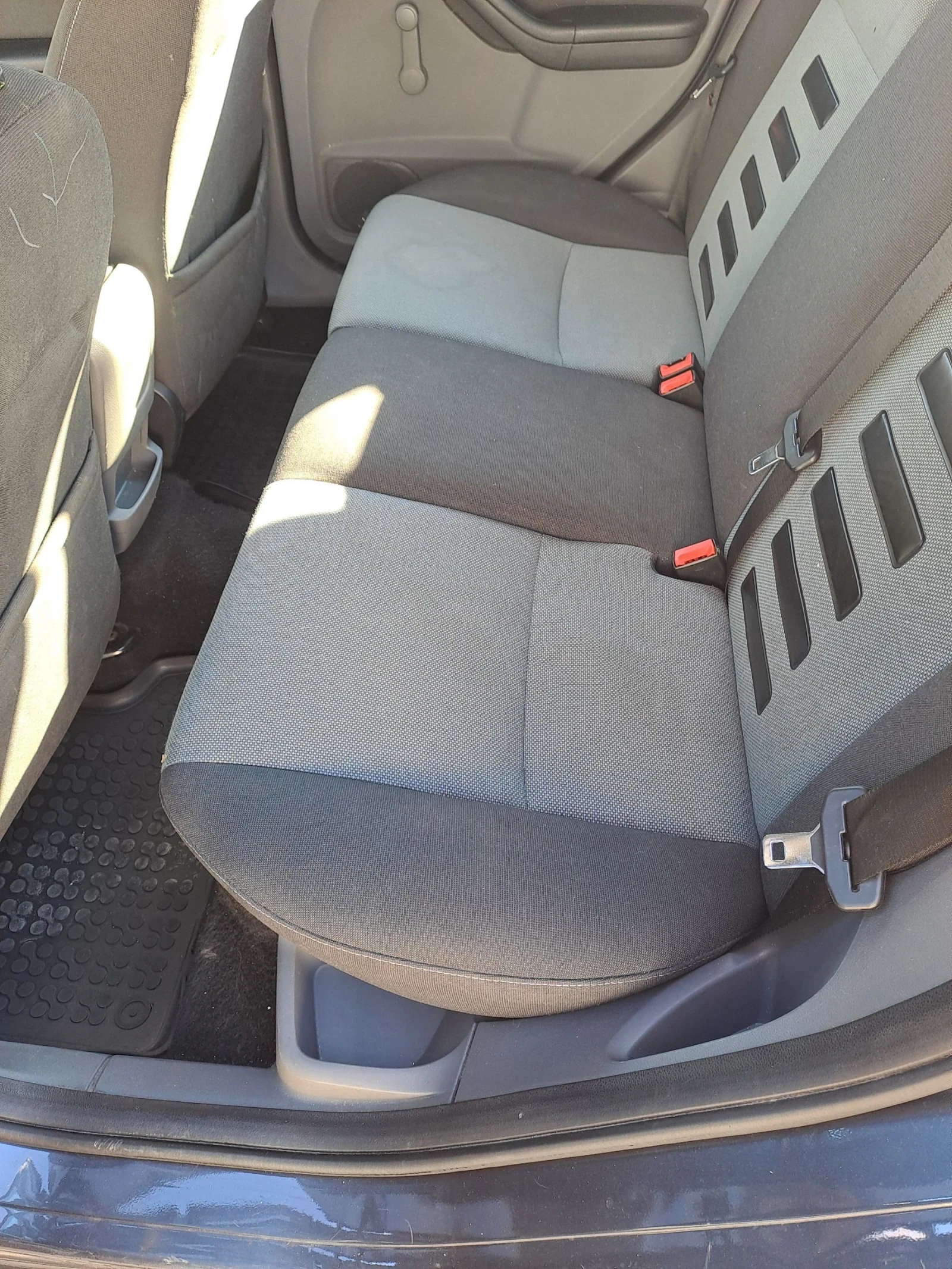 Ford Focus 1.6, 16V Face-lift  - изображение 10