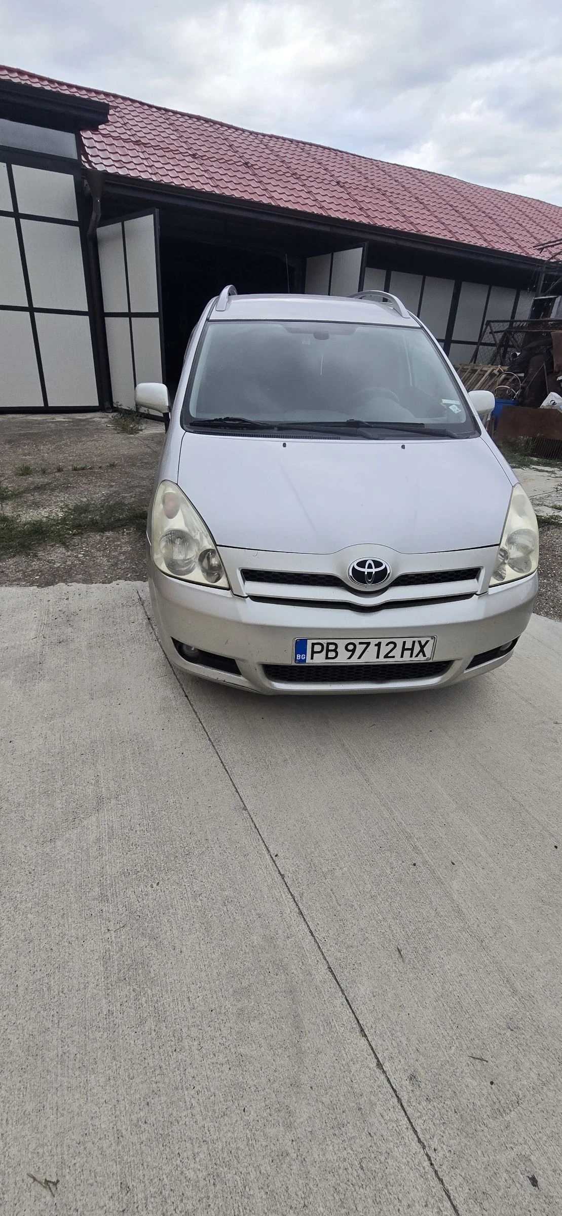 Toyota Corolla verso 1.8 LPC - изображение 6