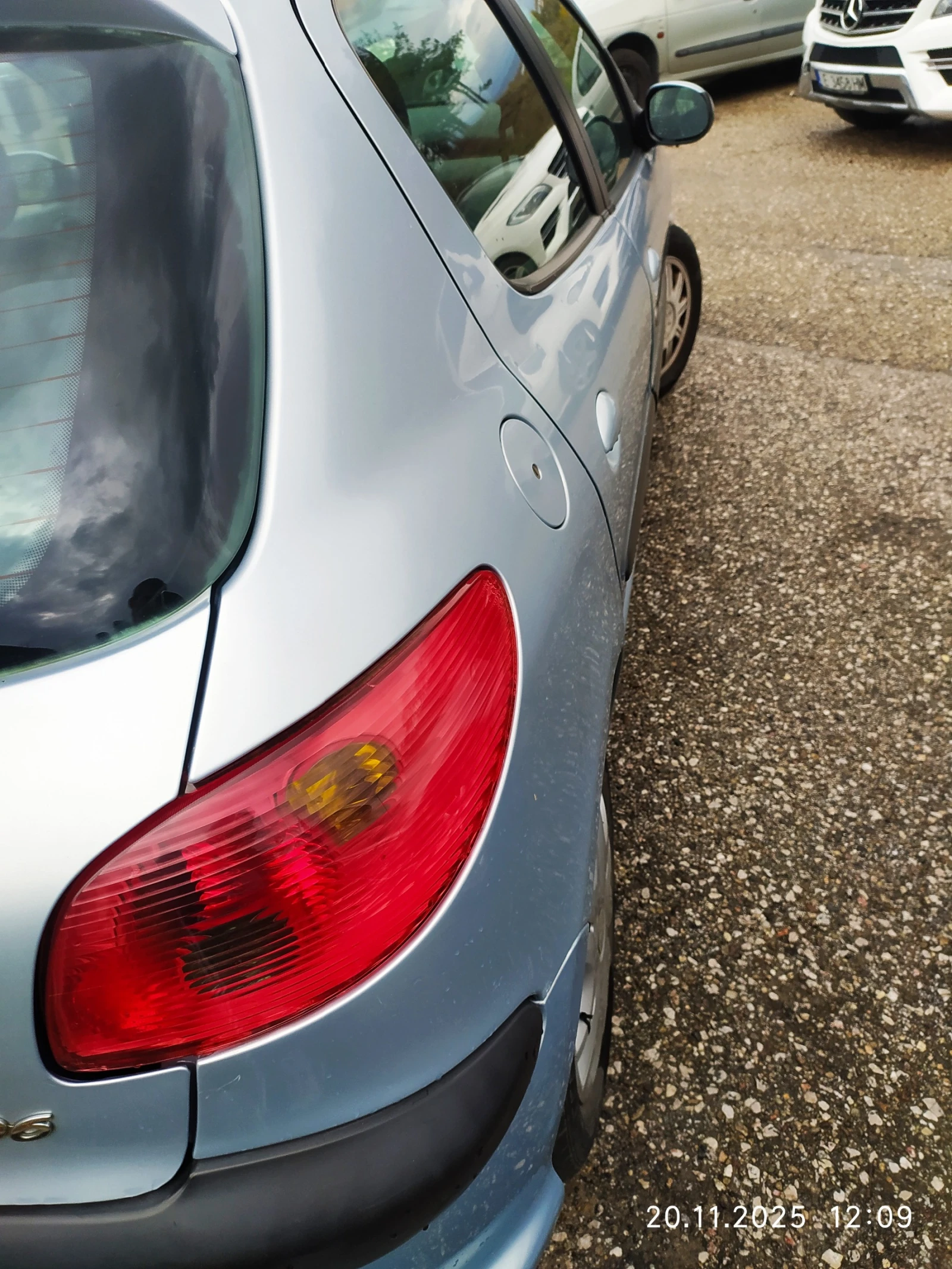 Peugeot 206 1.4i - изображение 3