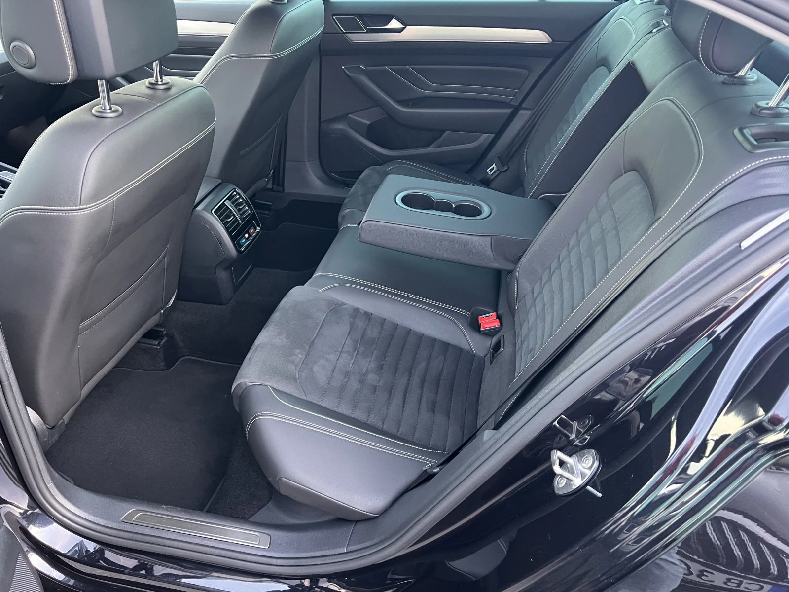 VW Passat Elegance/2.0TDI/150k.c./7AT/ | Mobile.bg   11