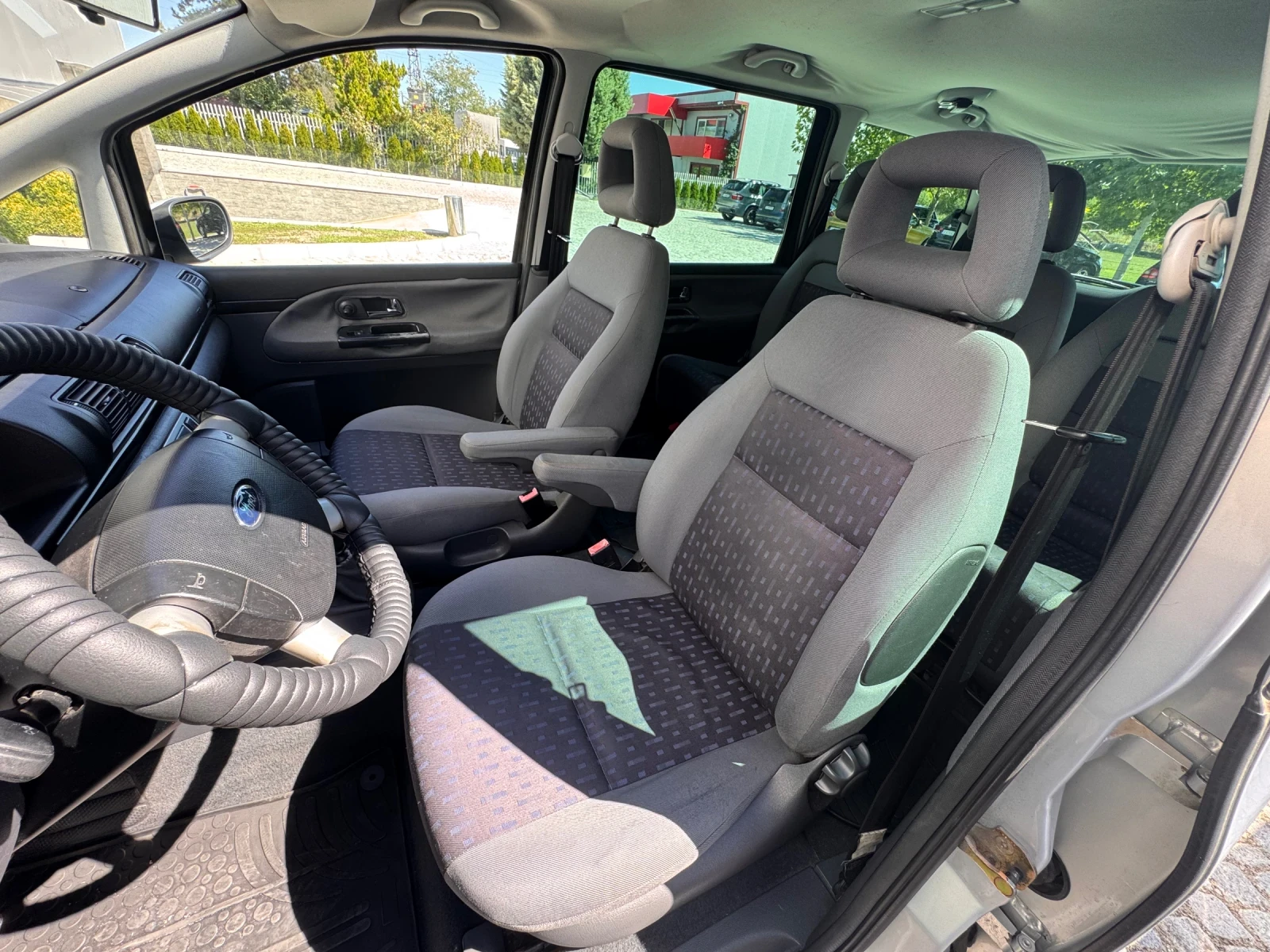 Ford Galaxy 2.3 - изображение 7