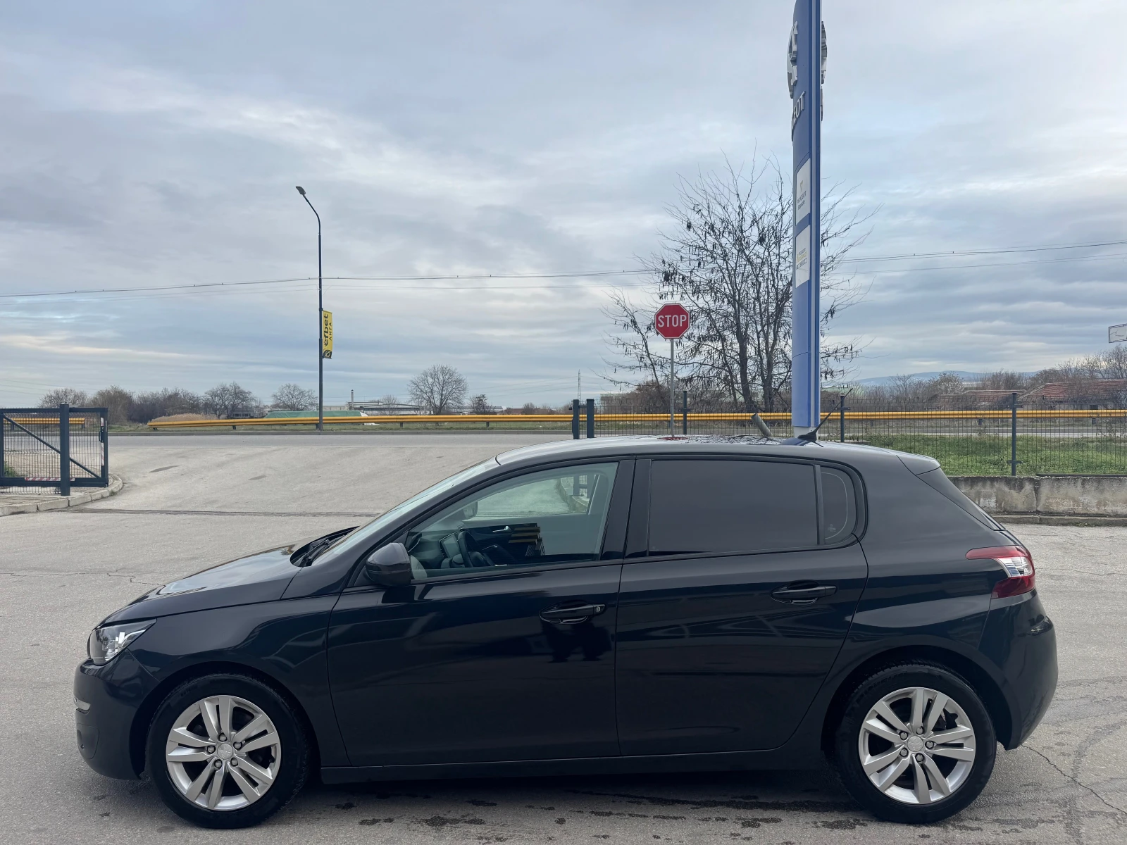 Peugeot 308 1.6 HDI - изображение 2