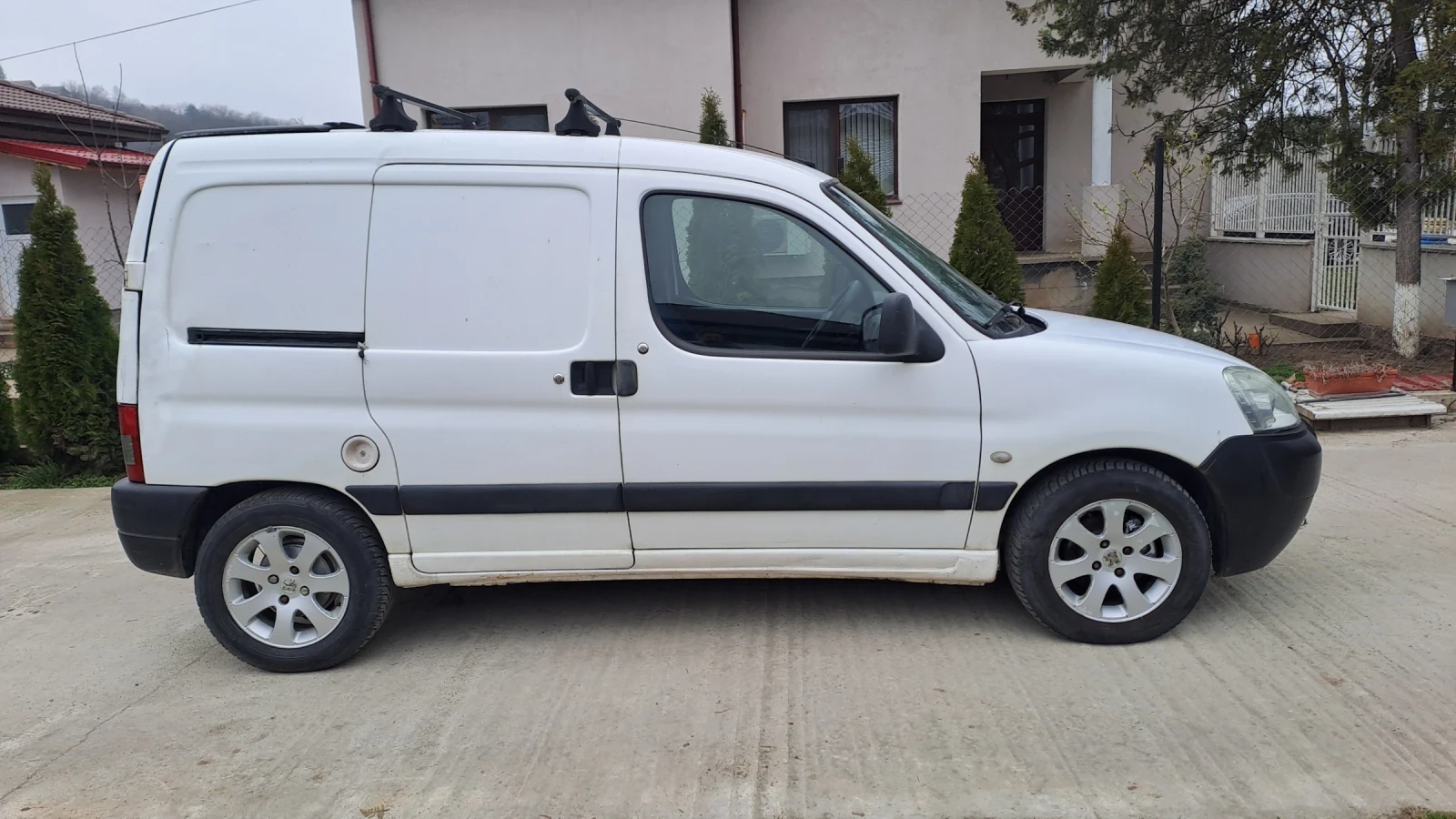 Peugeot Partner 1, 9 D, снимка 6 - Автомобили и джипове - 53780631