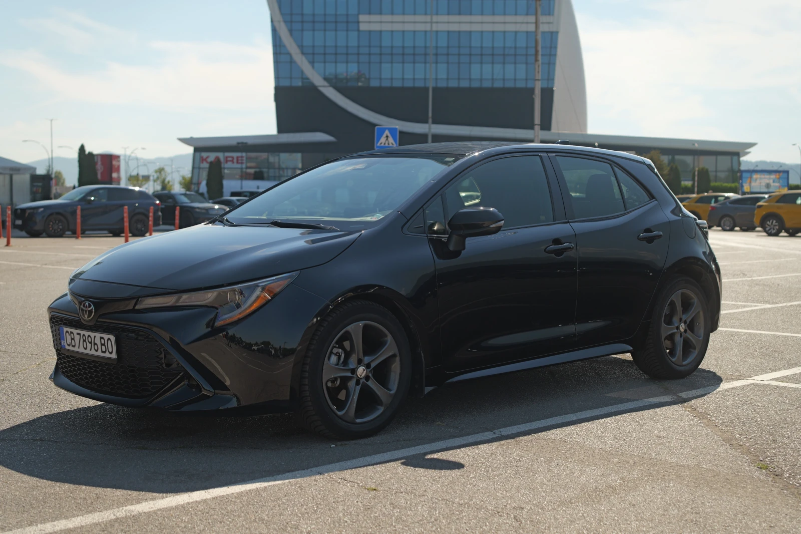 Toyota Corolla 2.0 SE, снимка 3 - Автомобили и джипове - 55850321