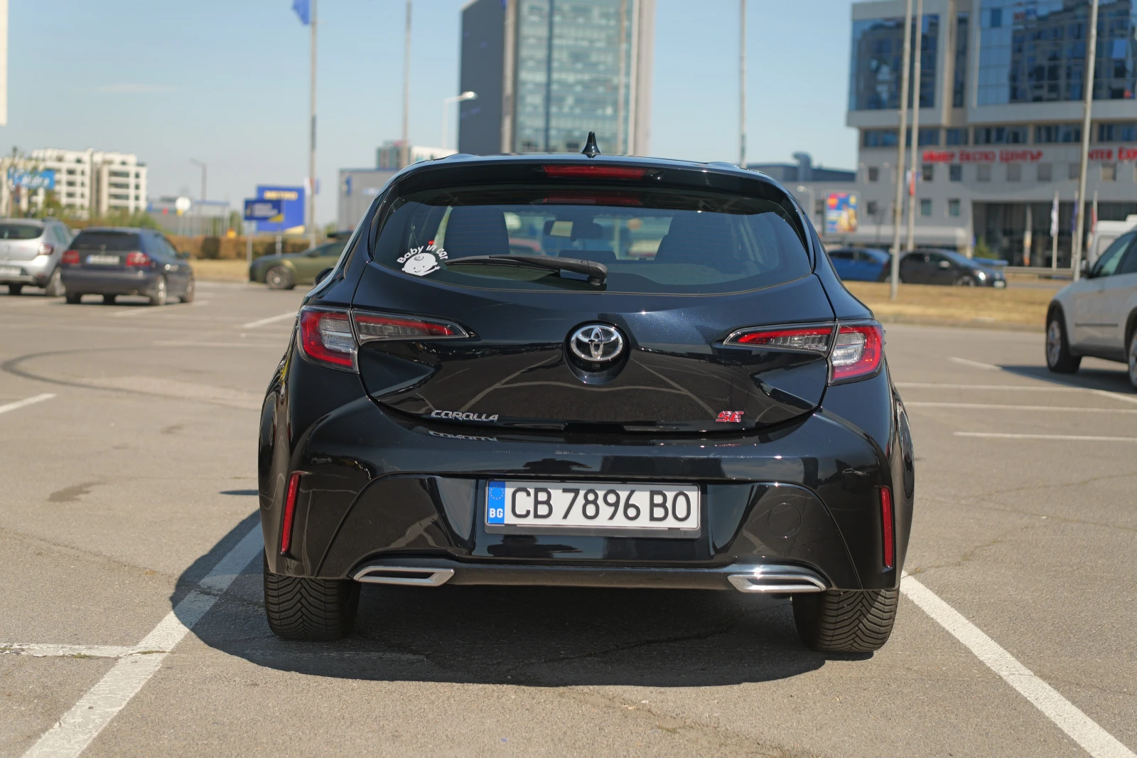 Toyota Corolla 2.0 SE, снимка 6 - Автомобили и джипове - 55850321