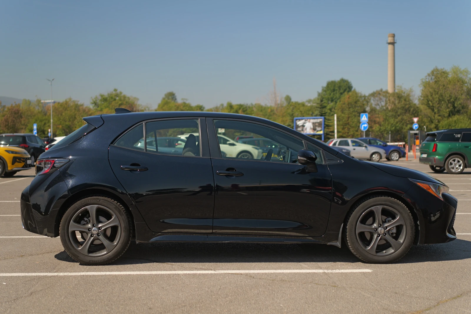 Toyota Corolla 2.0 SE, снимка 8 - Автомобили и джипове - 55850321