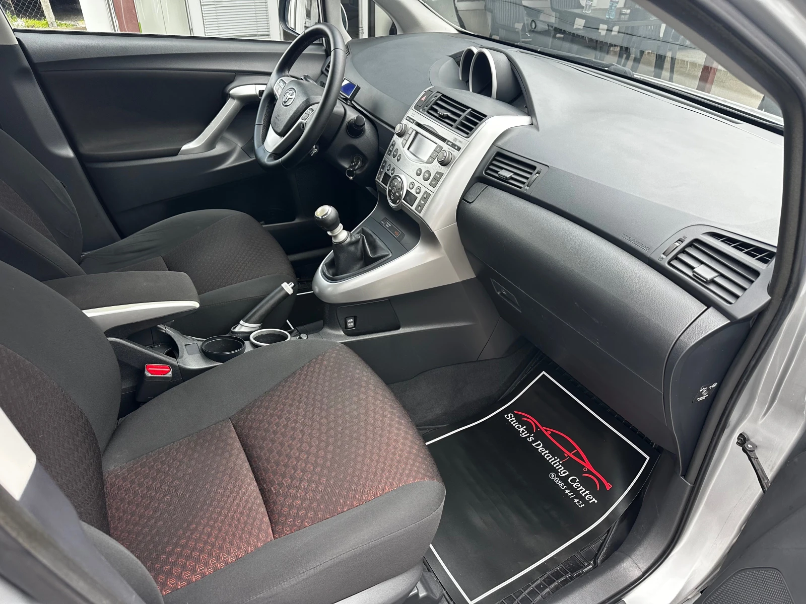 Toyota Verso 2.0D4D 126к.с, снимка 7 - Автомобили и джипове - 54080503