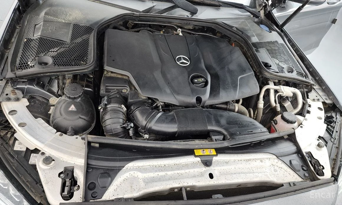 Mercedes-Benz C 220, снимка 6 - Автомобили и джипове - 54667427
