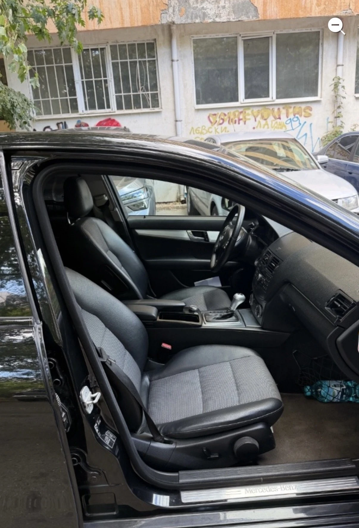 Mercedes-Benz C 220, снимка 5 - Автомобили и джипове - 55951337