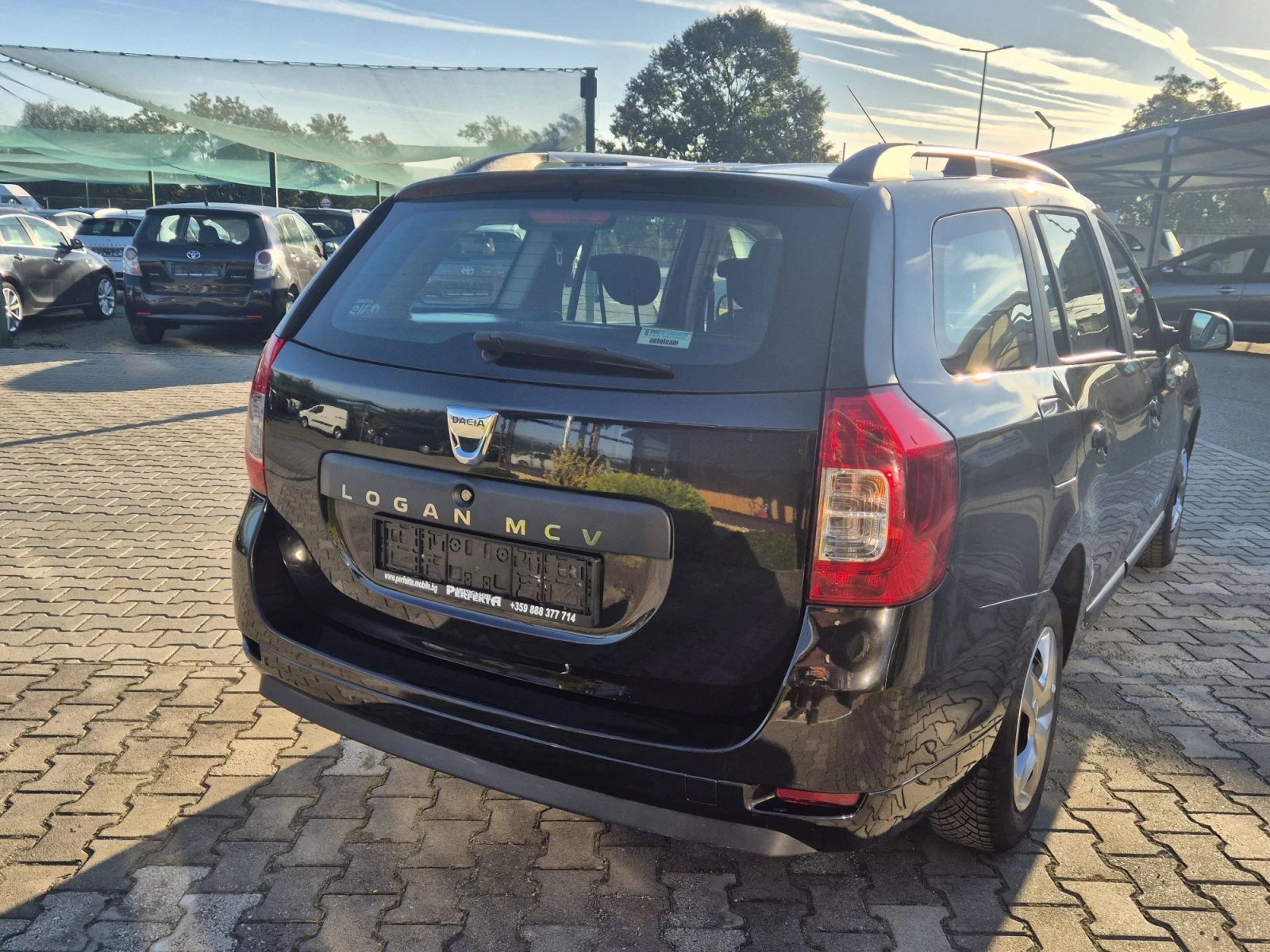 Dacia Logan 1.5dci 90к.с., снимка 8 - Автомобили и джипове - 56368941