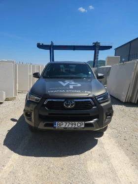 Toyota Hilux Mild Hybrid 48V invicible, снимка 1