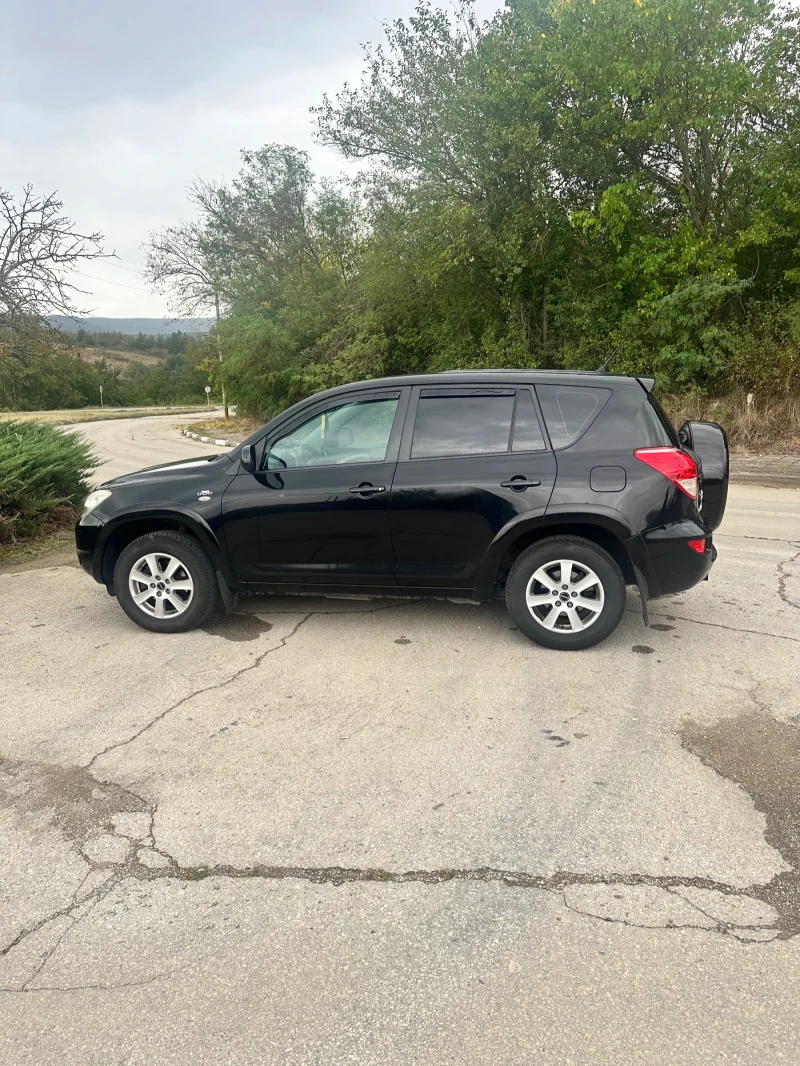 Toyota Rav4, снимка 6 - Автомобили и джипове - 47374867