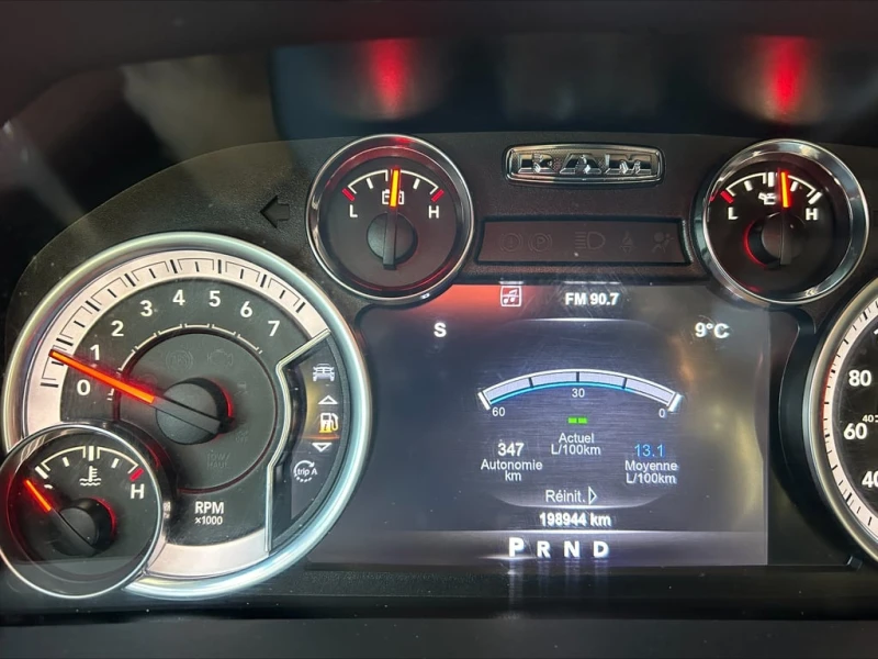 Dodge RAM 1500 * Sport * CARFAX * БЕЗ ПЪРВОНАЧАЛНА ВНОСКА, снимка 8 - Автомобили и джипове - 52904298