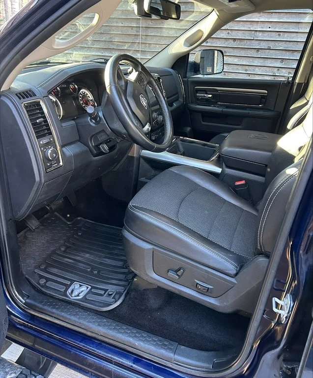 Dodge RAM 1500 * Sport * CARFAX * БЕЗ ПЪРВОНАЧАЛНА ВНОСКА, снимка 5 - Автомобили и джипове - 52904298