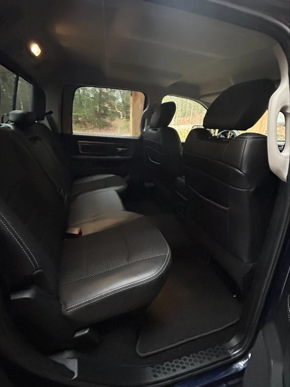 Dodge RAM 1500 * Sport * CARFAX * БЕЗ ПЪРВОНАЧАЛНА ВНОСКА, снимка 11 - Автомобили и джипове - 52904298