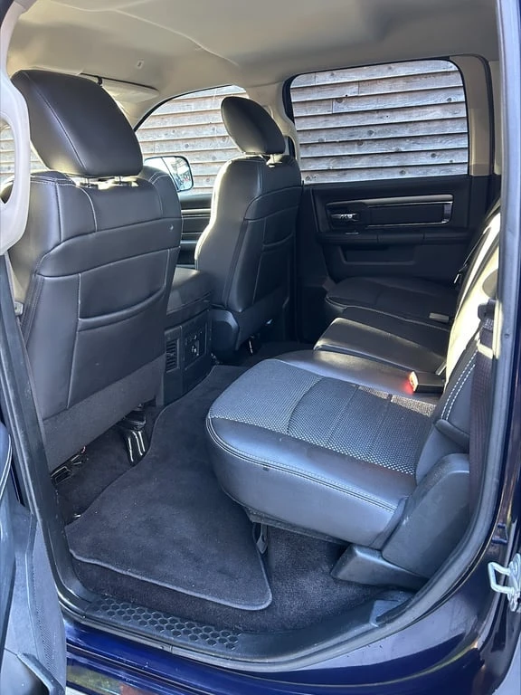 Dodge RAM 1500 * Sport * CARFAX * БЕЗ ПЪРВОНАЧАЛНА ВНОСКА, снимка 10 - Автомобили и джипове - 52904298