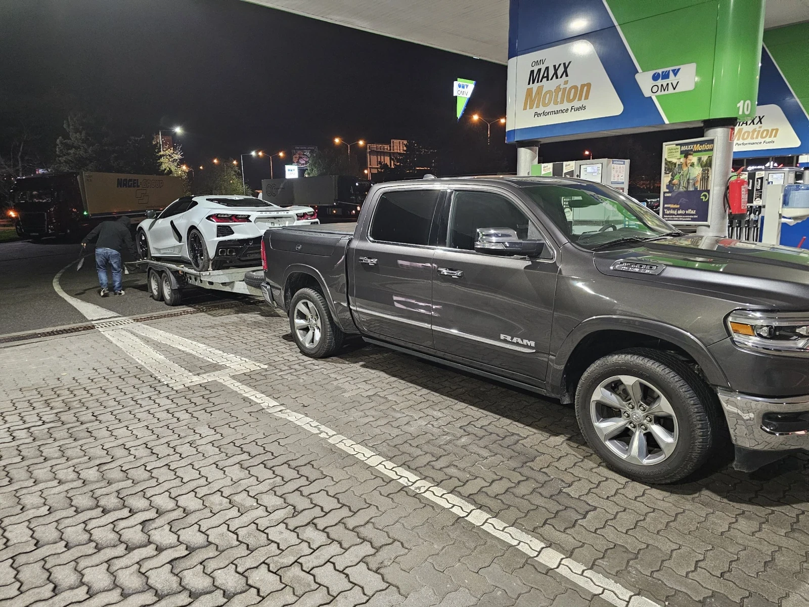 Dodge RAM 1500, снимка 7 - Автомобили и джипове - 53906791