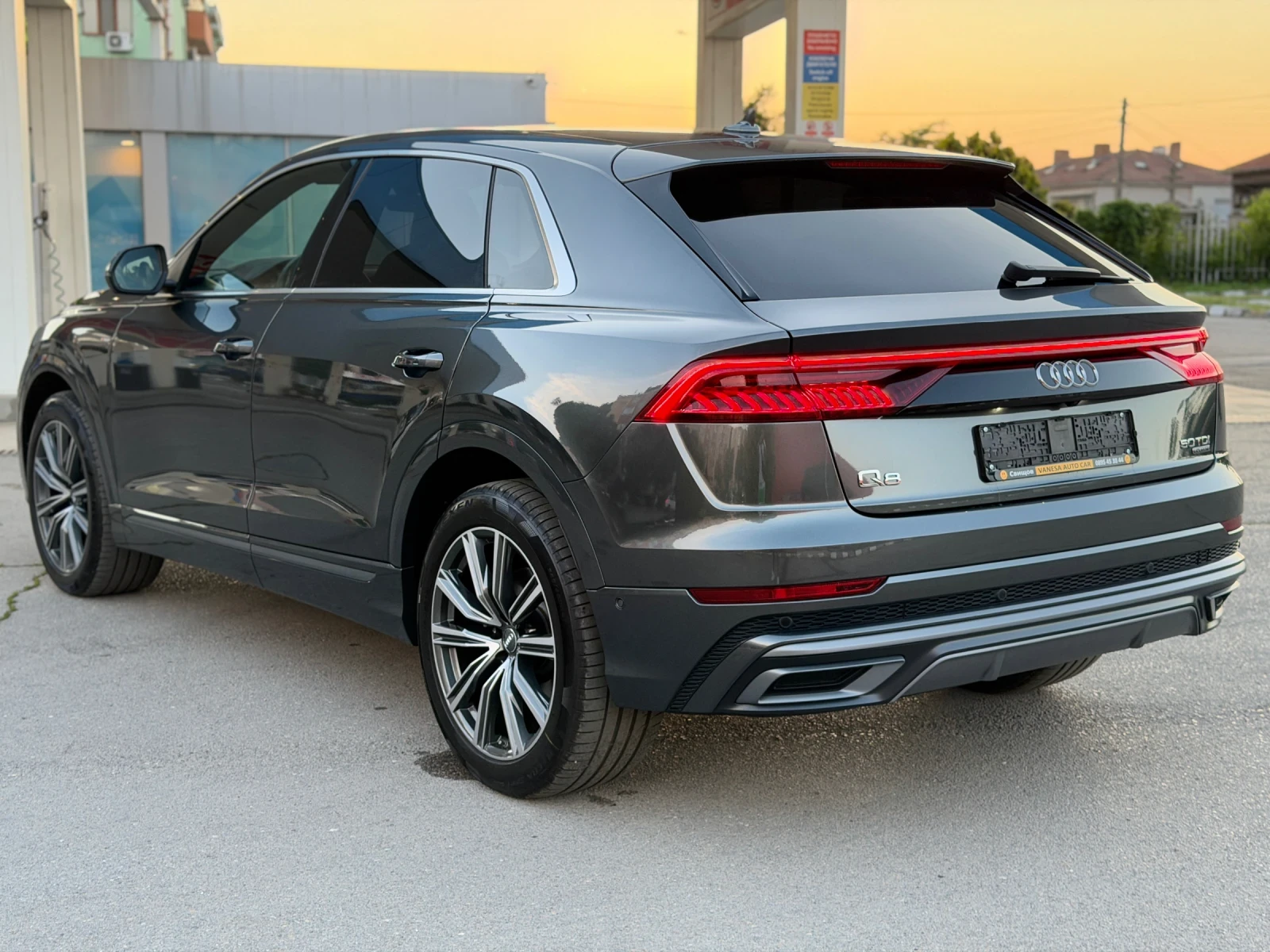 Audi Q8 50 TDI /// S-Line, снимка 6 - Автомобили и джипове - 54794711