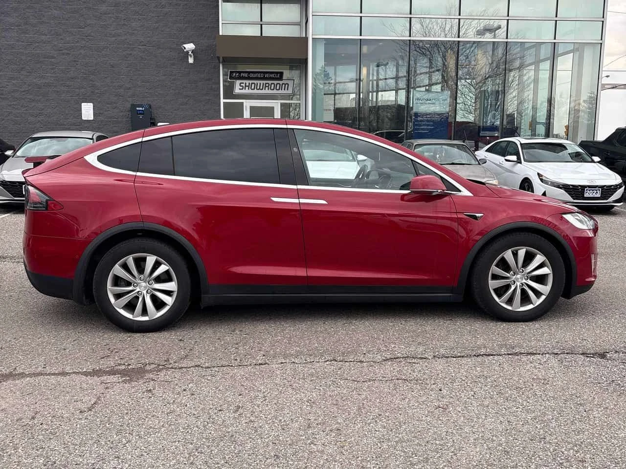 Tesla Model X * AWD * CARFAX * БЕЗ ПЪРВОНАЧАЛНА ВНОСКА, снимка 3 - Автомобили и джипове - 55164507