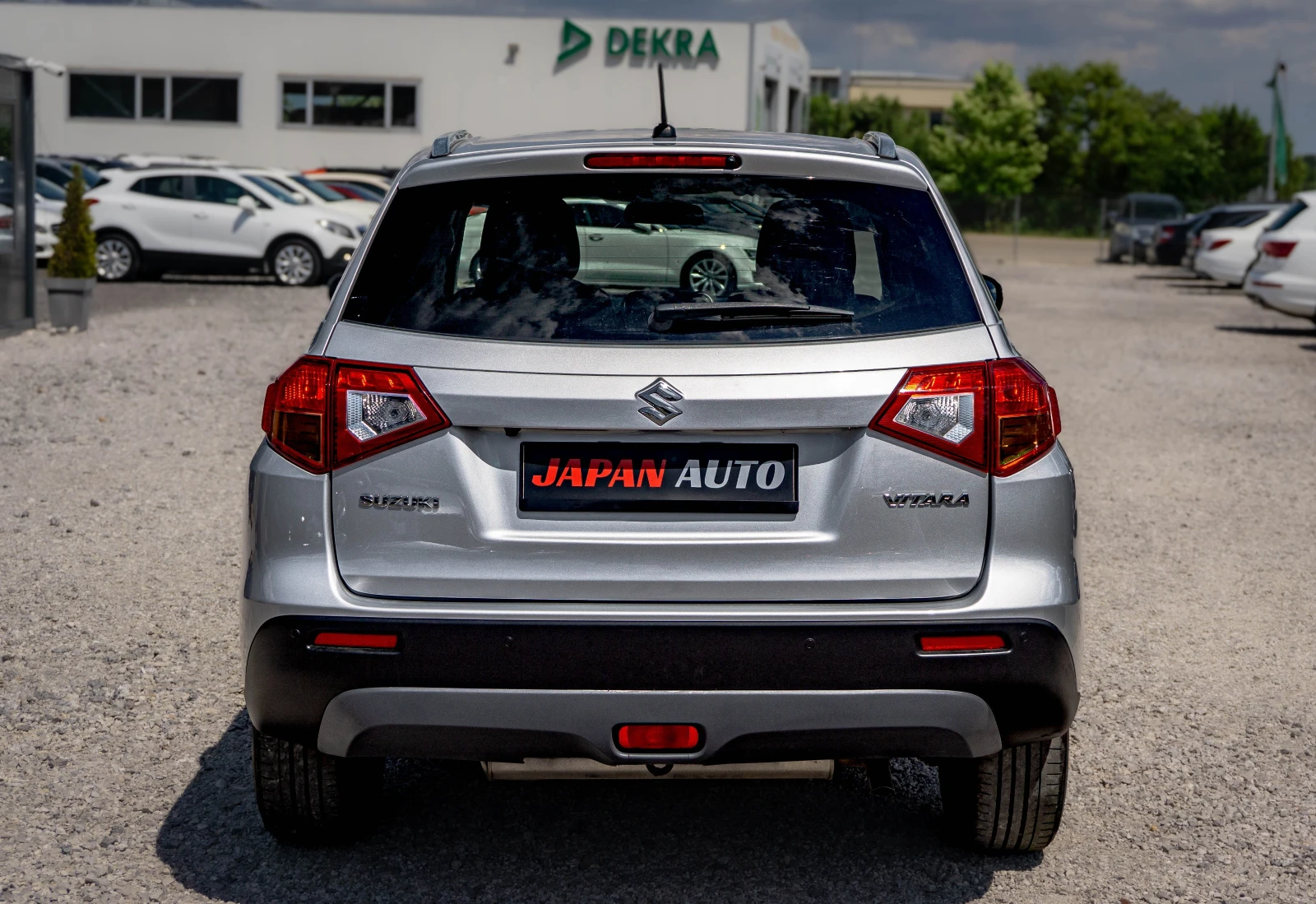 Suzuki Vitara 1.6 бензин ТОП! 2017 година! С ГАРАНЦИЯ! , снимка 5 - Автомобили и джипове - 55221869
