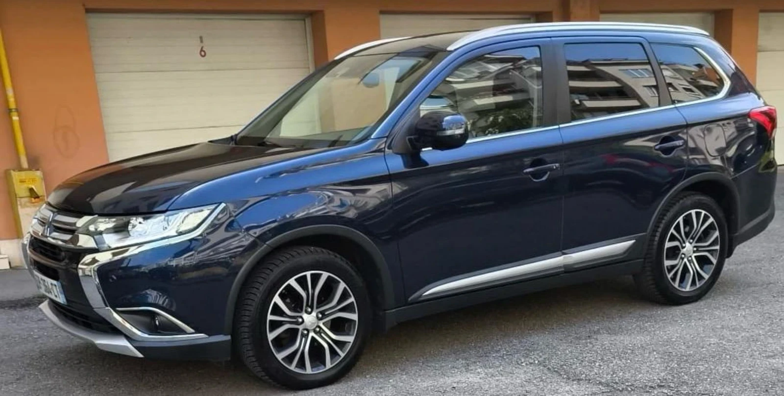 Mitsubishi Outlander 2.2   DID, снимка 3 - Автомобили и джипове - 55398391