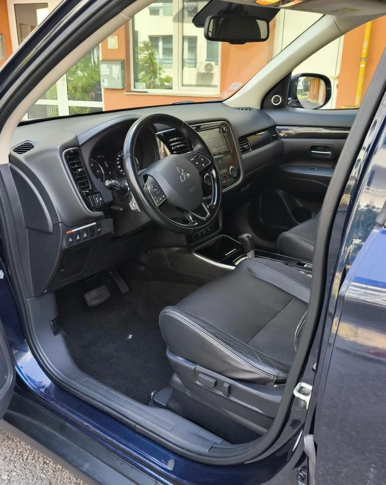 Mitsubishi Outlander 2.2   DID, снимка 5 - Автомобили и джипове - 55398391