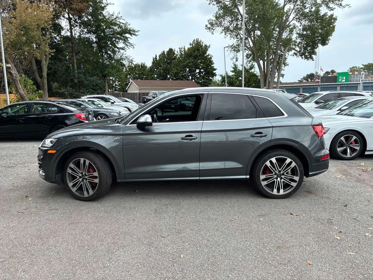 Audi SQ5 * Technik * CARFAX * ОПЦИЯ ЗА ФИНАНСИРАНЕ, снимка 2 - Автомобили и джипове - 55657822