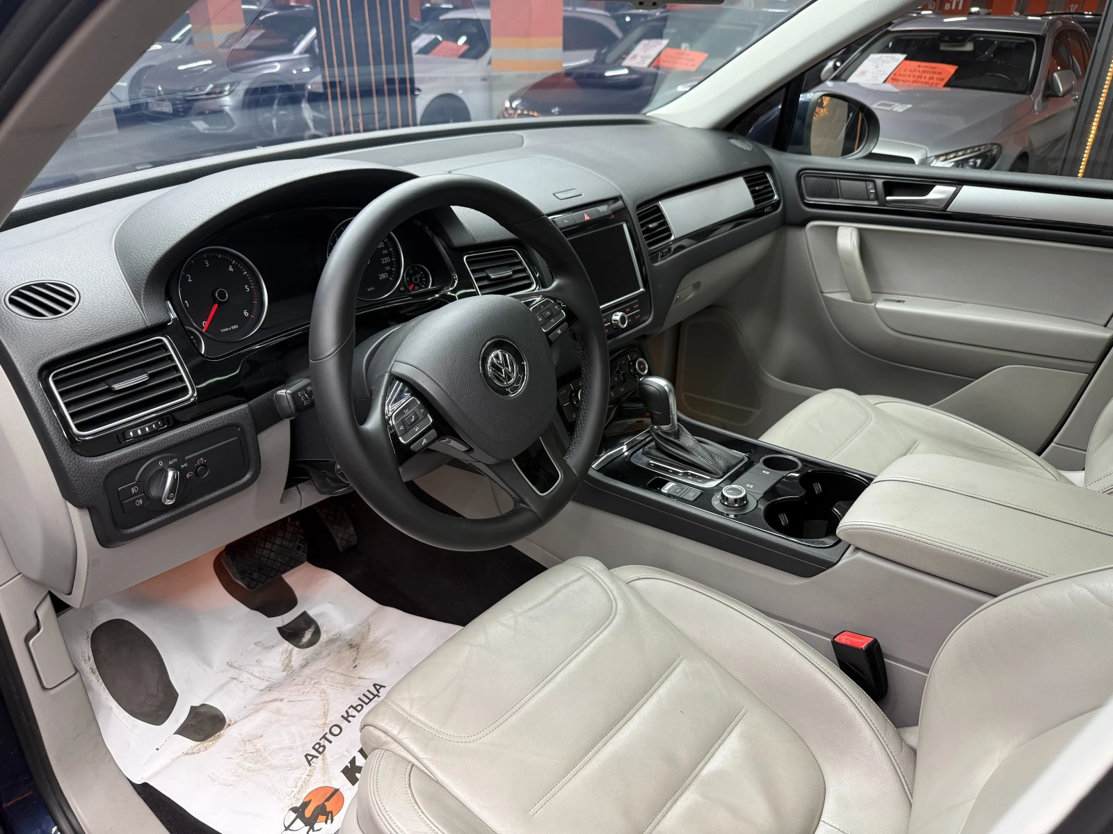 VW Touareg 3.0d 239 к.с., снимка 9 - Автомобили и джипове - 55726553