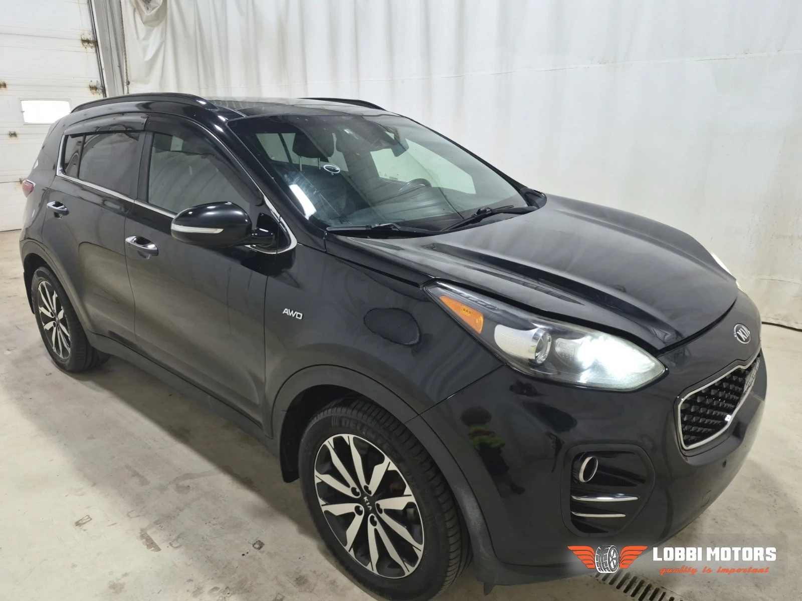 Kia Sportage, снимка 2 - Автомобили и джипове - 56018385