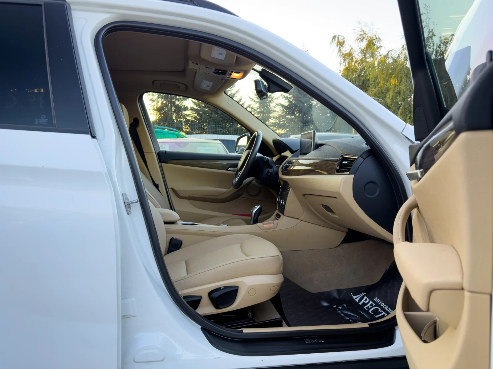 BMW X1 28i - Xdrive, снимка 12 - Автомобили и джипове - 56310946