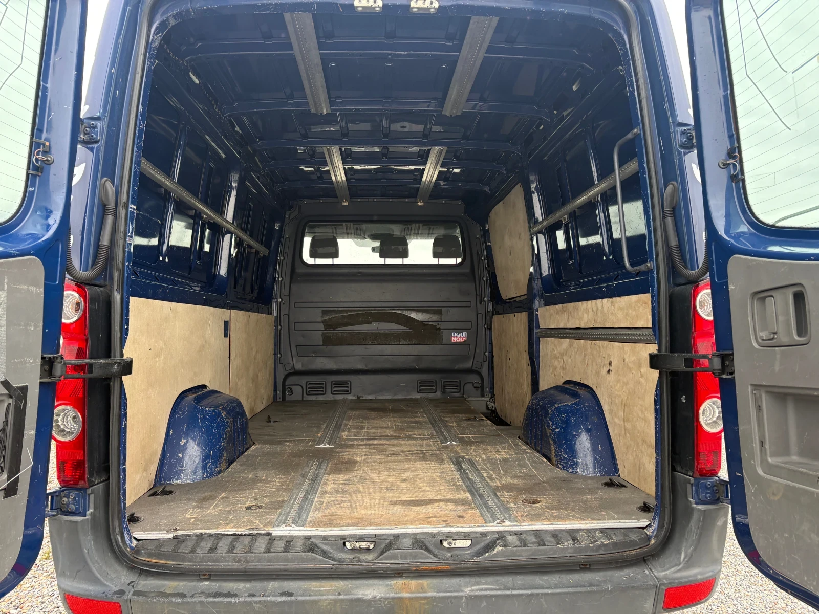 VW Crafter 2.5 TDI, снимка 8 - Бусове и автобуси - 56535822