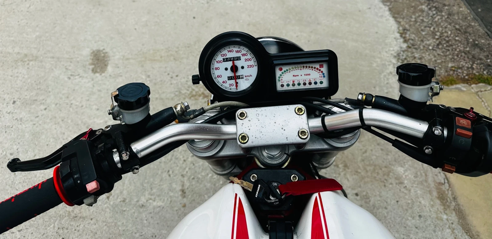 Ducati Monster 600e, снимка 14 - Мотоциклети и мототехника - 54606851