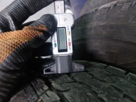 Гуми Зимни 245/70R16, снимка 6