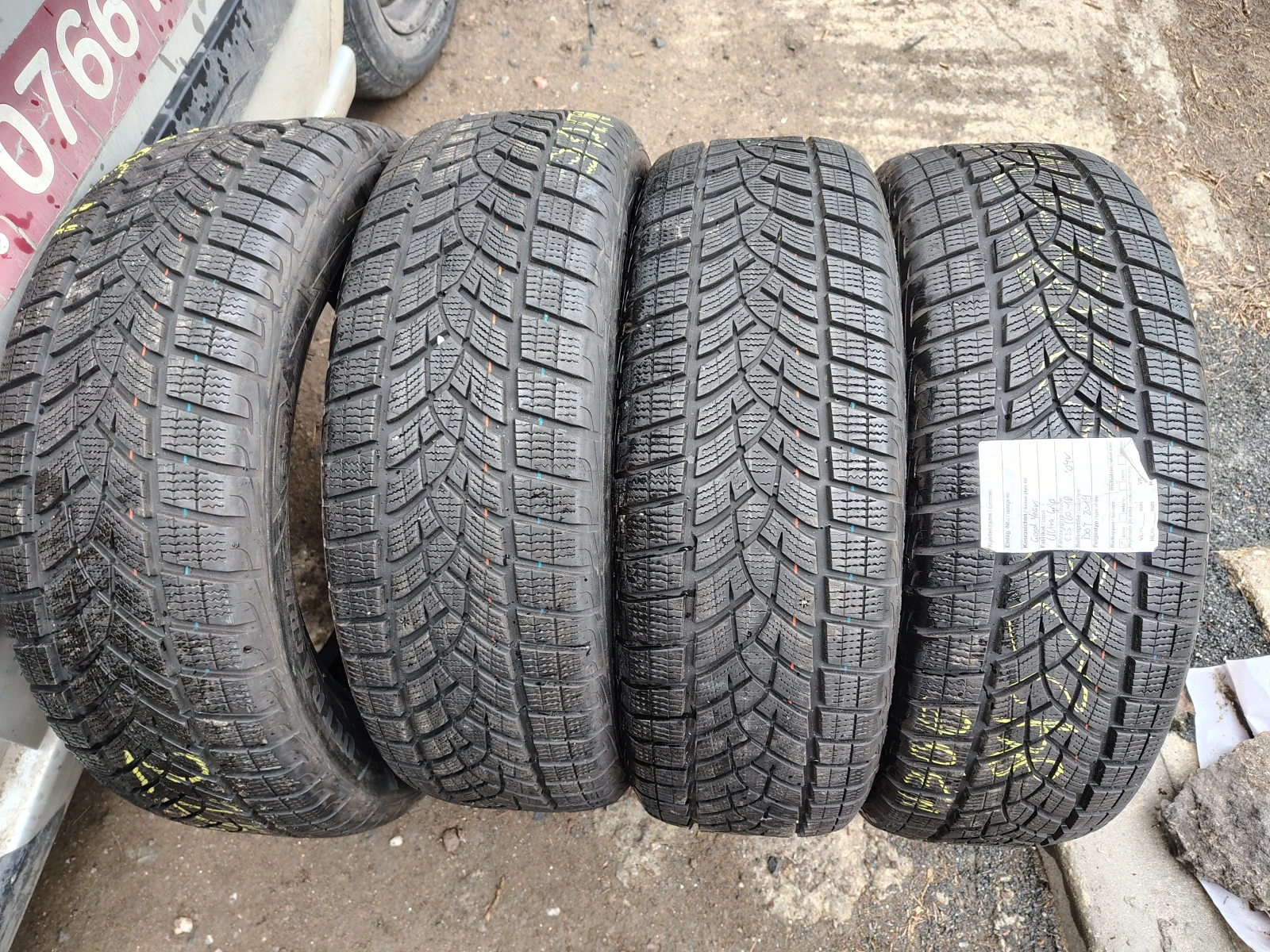 Гуми Зимни 225/60R18