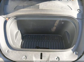 Tesla Model Y Long Range Dual Motor All-Wheel Drive, снимка 10