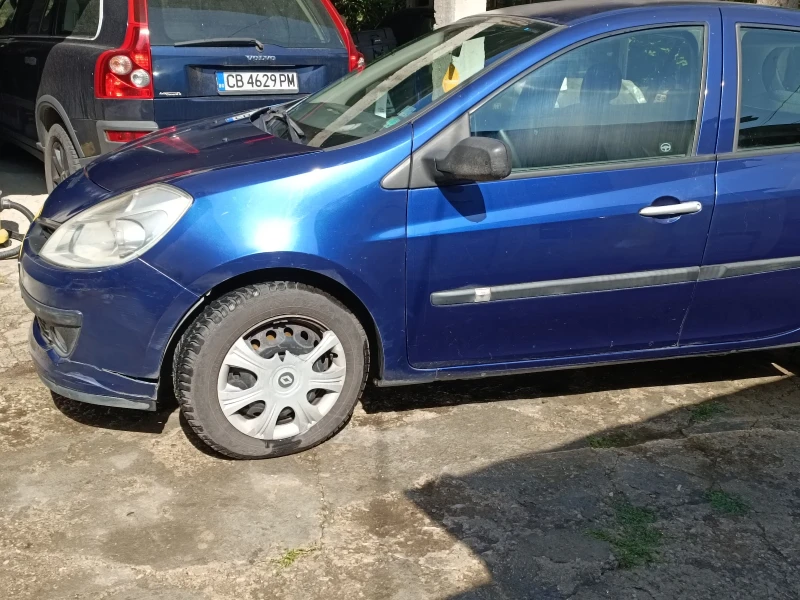 Renault Clio, снимка 2 - Автомобили и джипове - 47104131