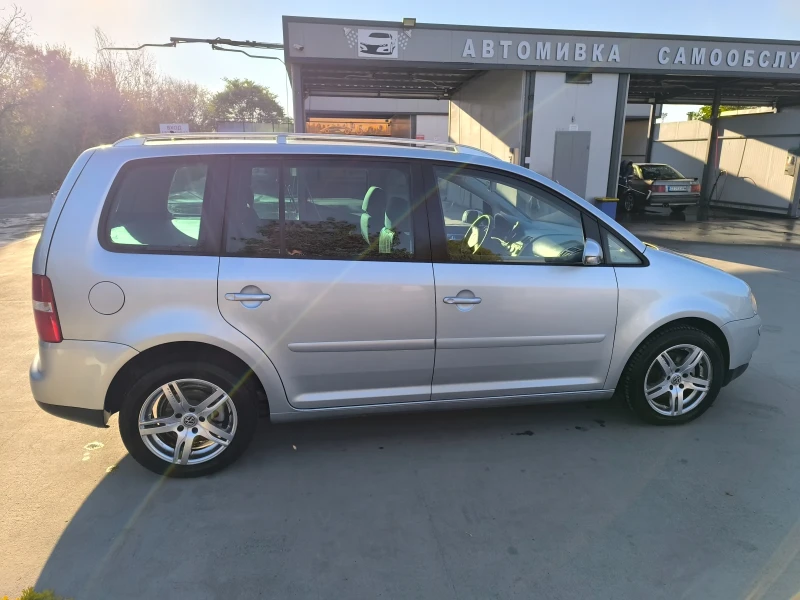 VW Touran, снимка 2 - Автомобили и джипове - 49089061