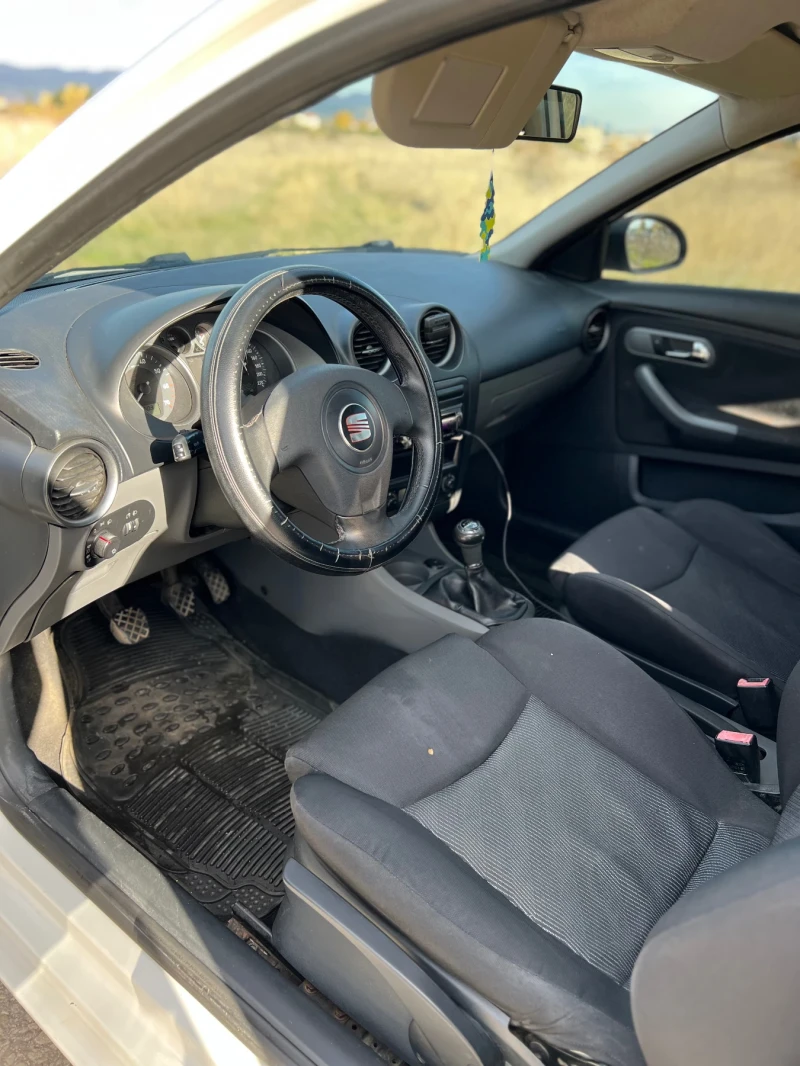 Seat Ibiza, снимка 4 - Автомобили и джипове - 52577265
