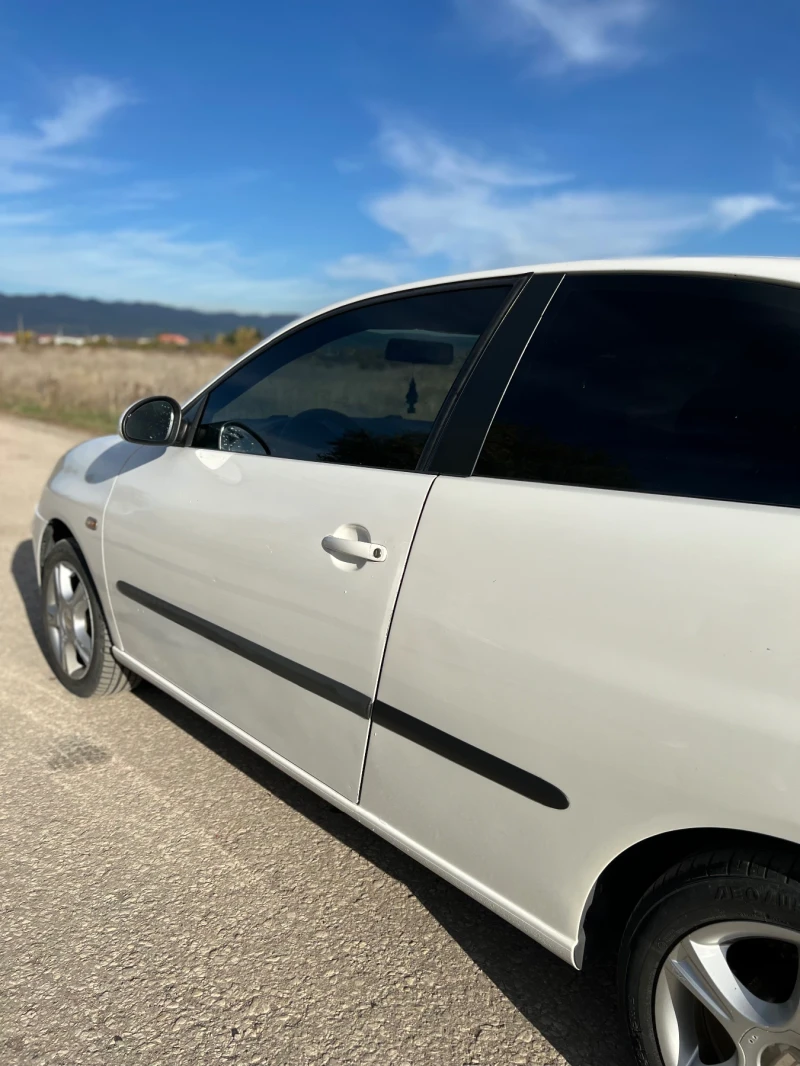 Seat Ibiza, снимка 10 - Автомобили и джипове - 52577265