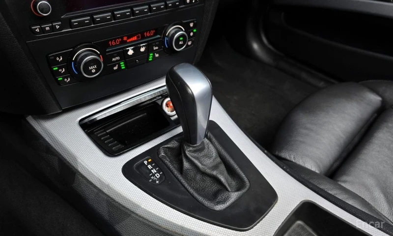 BMW 320, снимка 9 - Автомобили и джипове - 52864753