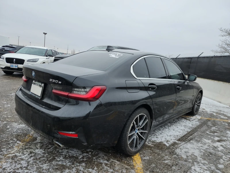 BMW 330 E| 2.0L| CARFAX| PANORAMA| 2 КЛЮЧА| БЕЗ УДАРИ, снимка 3 - Автомобили и джипове - 53355563