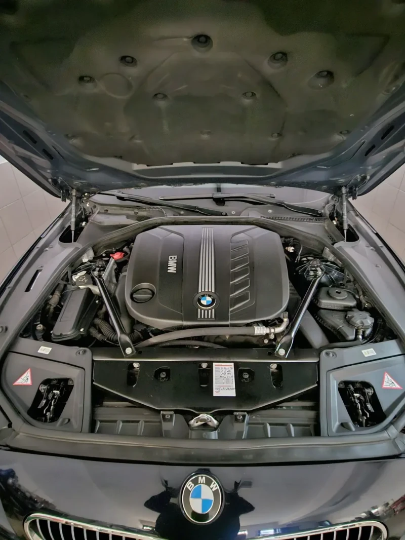 BMW 530 530d xDrive M-Pack 258k., снимка 13 - Автомобили и джипове - 53383761