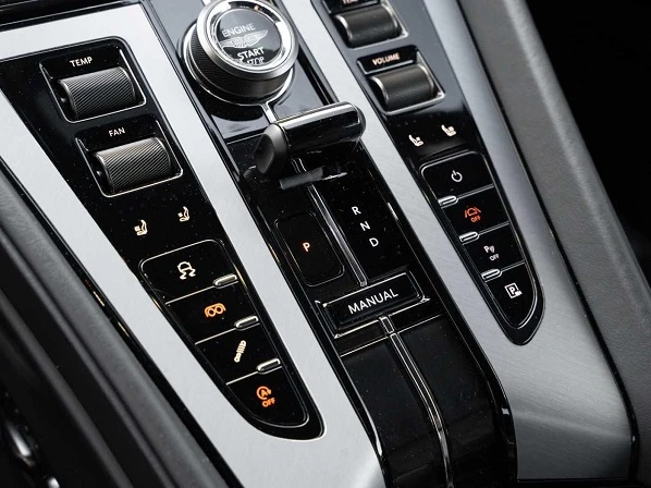 Aston Martin DB12 Coupe = Black Pack = �������� | Mobile.bg � ����������� 11