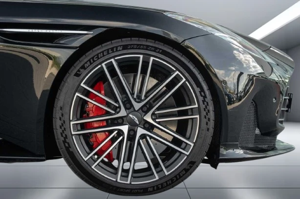 Aston Martin Други DB12 Coupe = Black Pack = Гаранция - изображение 5