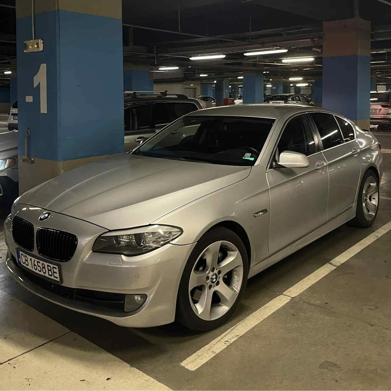 BMW 530 СМЕНЕНИ ВЕРИГИ ОБСЛУЖЕНА КУТИЯ СЕРВИЗНА КНИЖКА, снимка 1