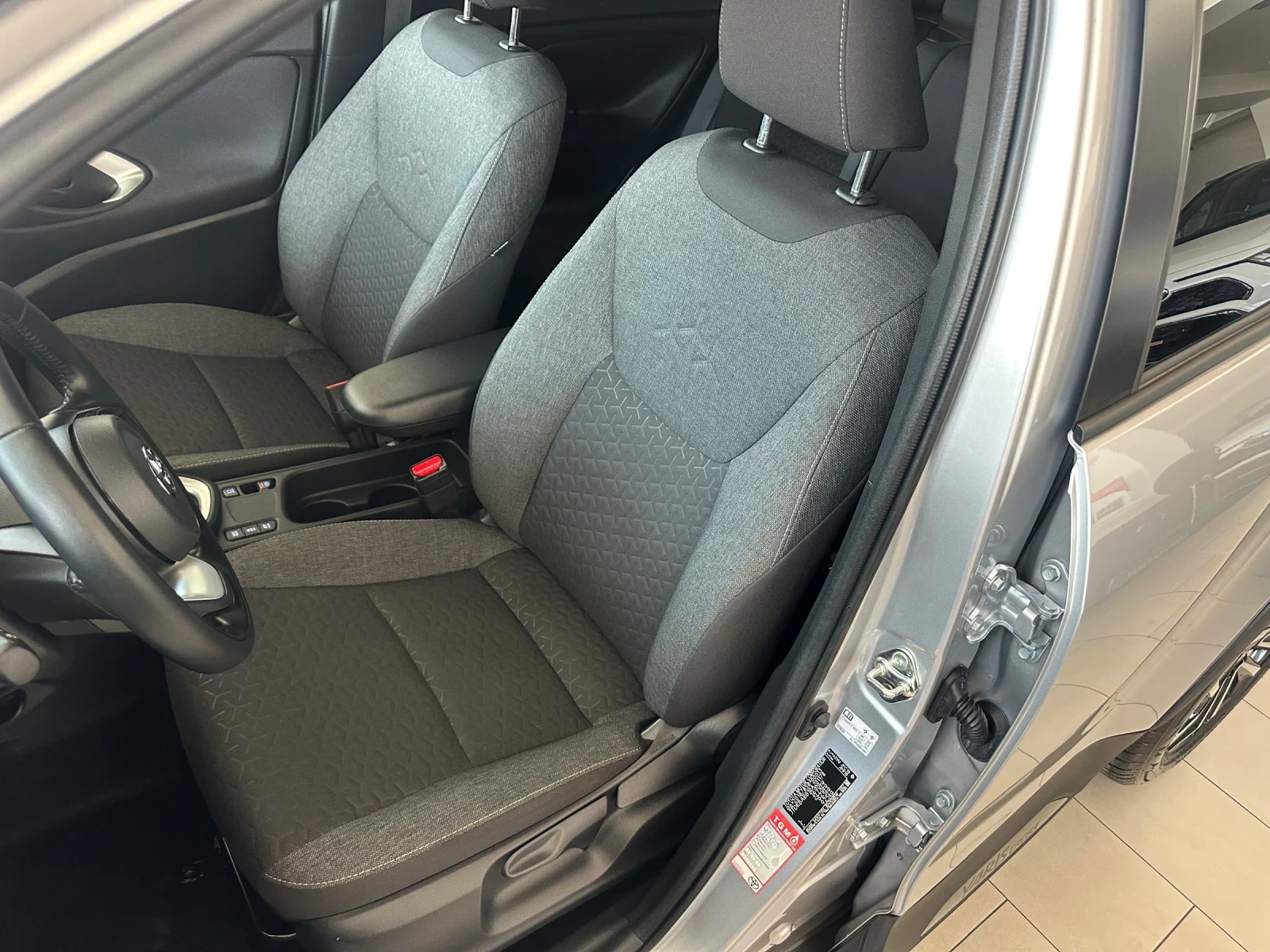 Toyota Yaris Cross Chic - изображение 8