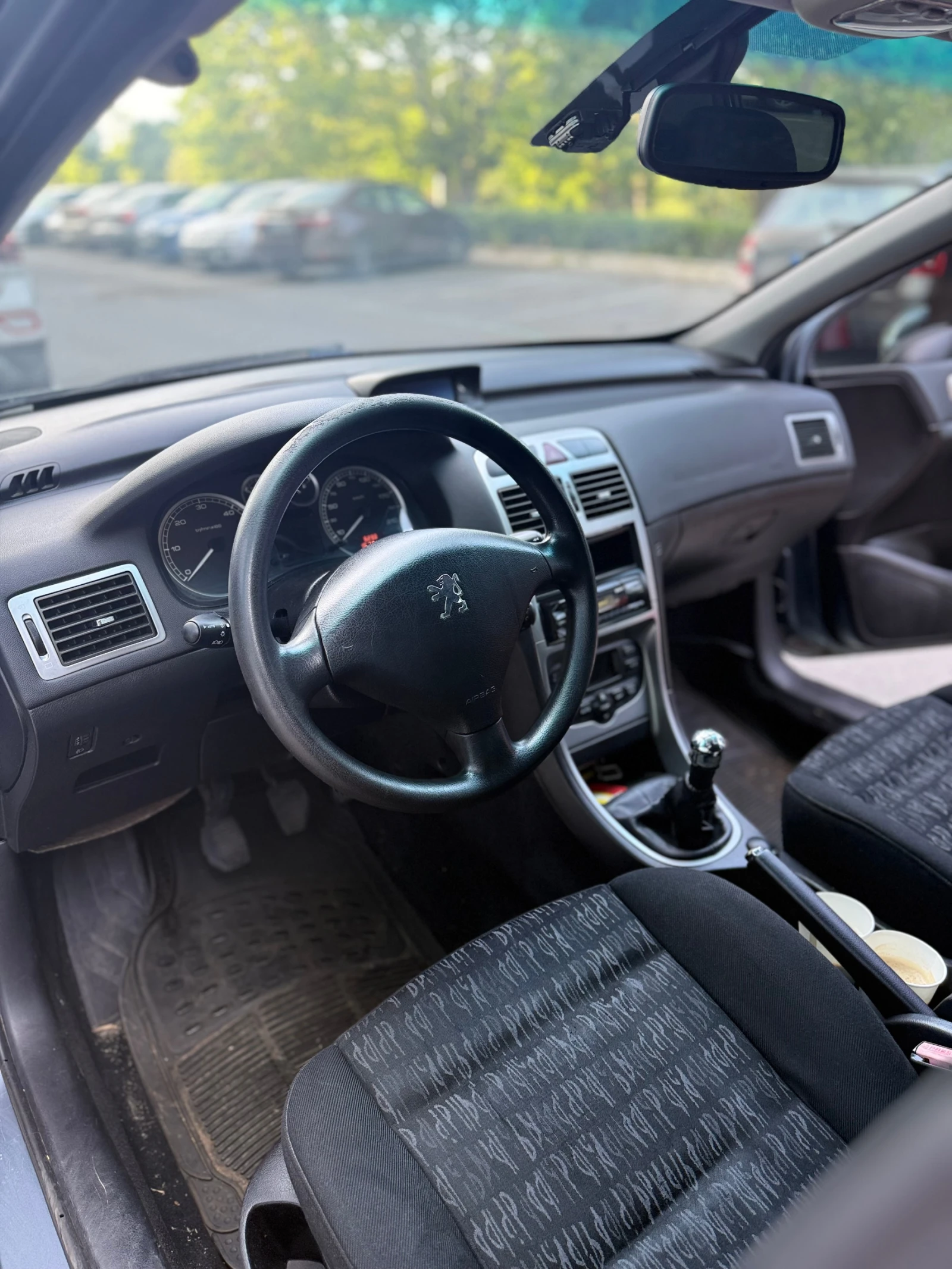 Peugeot 307 1.6 HDI ОБСЛУЖЕНА! КЛИМАТРОНИК! - изображение 10
